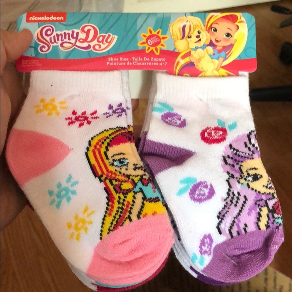 Sunny day Nickkelodeon socks new